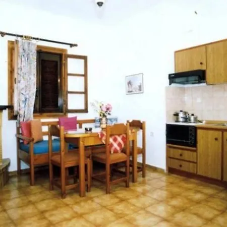 Hotel apartamentowy Eleni