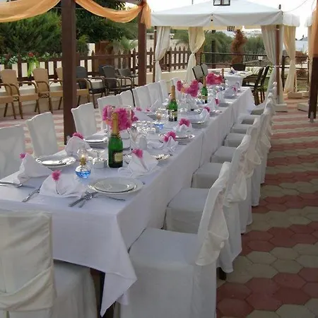 Hotel apartamentowy Eleni 2*