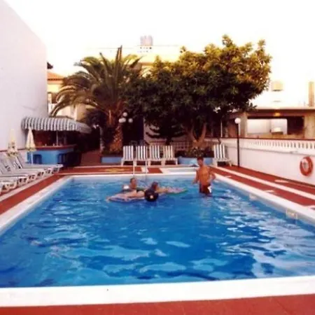 Hotel de apartamente Eleni Hersonissos (Crete)